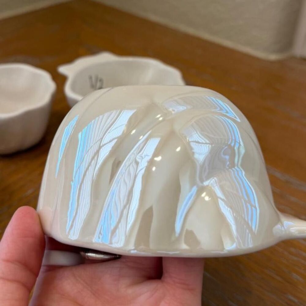 Rae Dunn x Disney Ariel The Little Mermaid Sea Shell Measuring Cups - Picture 5 of 8